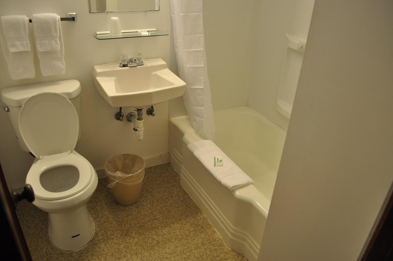 Golden Lion Motel Raymond Экстерьер фото